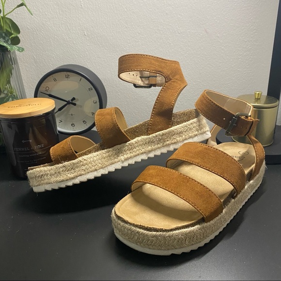 Target Art Class Girls Strap Sandals - Picture 2 of 3